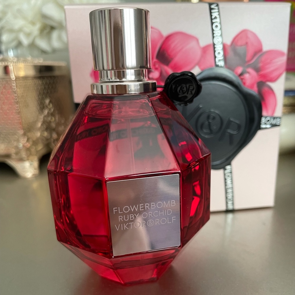 Viktor&Rolf Flowerbomb Ruby Orchid Eau de Parfum 🌹